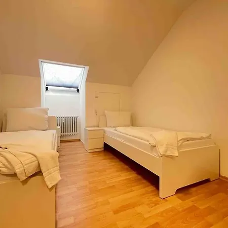 Lap103 - Grosse Monteurwohnung Uebergangswohnung Apartman Lappersdorf