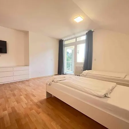 Lap103 - Grosse Monteurwohnung Uebergangswohnung * Lappersdorf